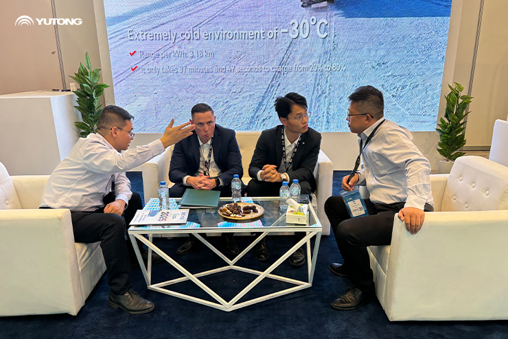 Yutong Truck se exhibe en el 3º Salón del Vehículo Eléctrico (EV Auto Show Riyadh)