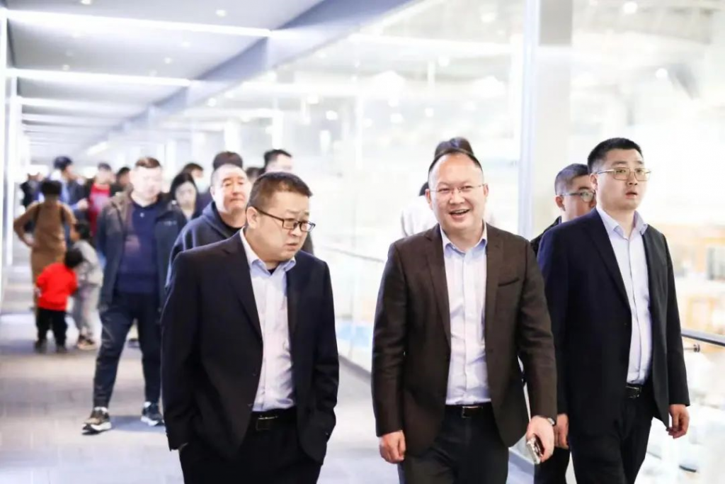 Grand Opening of Seminar on the Development of New Energy Heavy Truck Industry