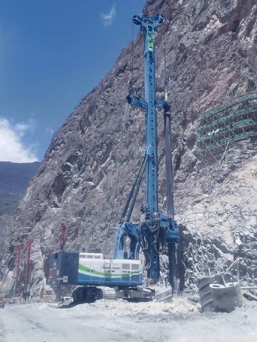 YTR456HE in Tibet Province (Classic case of Energy-saving &Income Increasing for drilling 100 Mpa hard pile in Pure electric mode)