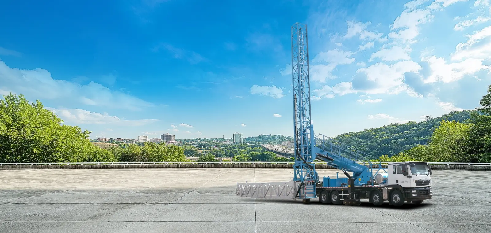 4 Axle 26m truss bridge inspection truck (3 Section Platform)